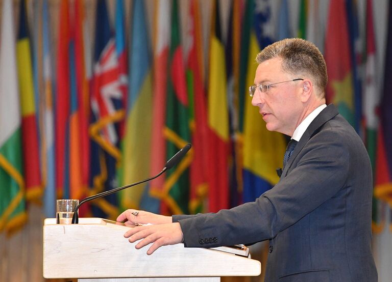 Спецпредставитель США по Украине Курт Волкер выступает на семинаре в Европейском центре иследования безопасности им.Джорджа К. Маршалла. 9 июня 2017