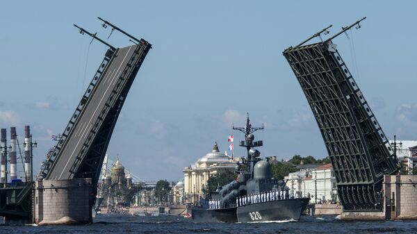 Разводной мост в Петербурге