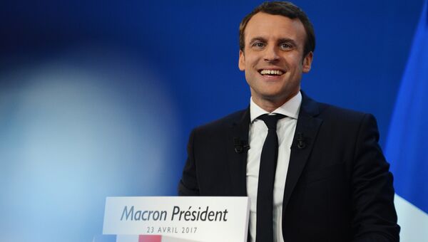 Эммануэль Макрон во время пресс-конференции по итогам первого тура президентских выборов во Франции