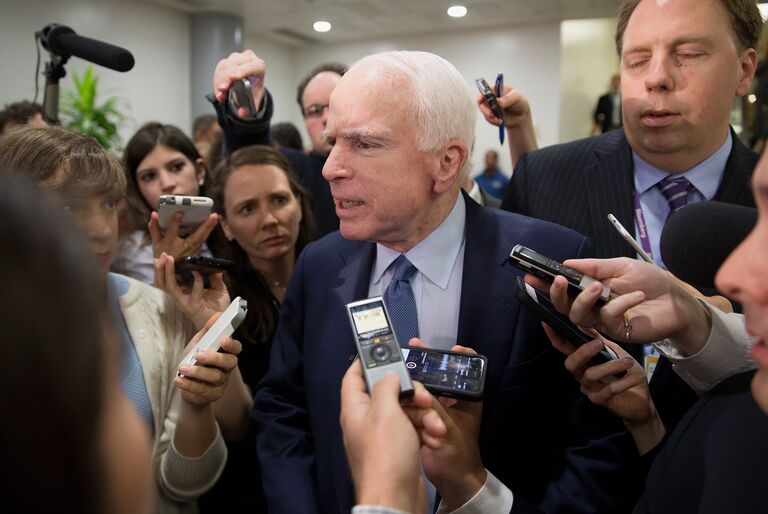 Сенатор Джон Маккейн Сенатор Джон Маккейн
