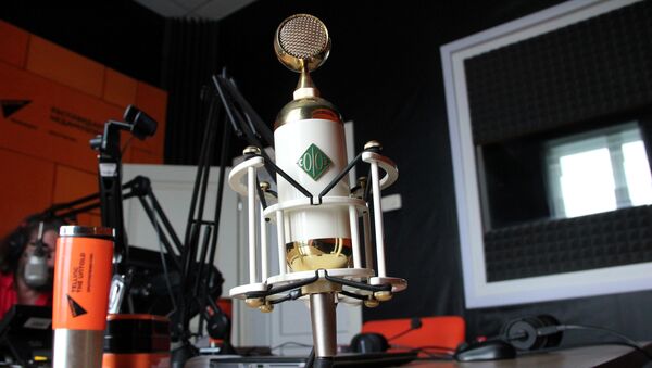 Микрофон Soyuz в студии радио Sputnik. Архивное фото