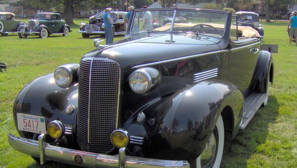 1937 Cadillac Series 70 convertible coupe. Архивное фото
