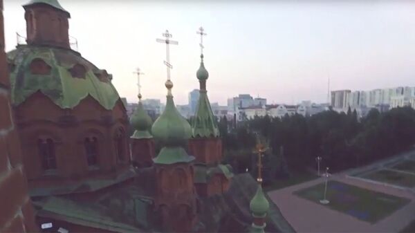 Стоп-кадр видео с крыши храма Александра Невского в Челябинске 