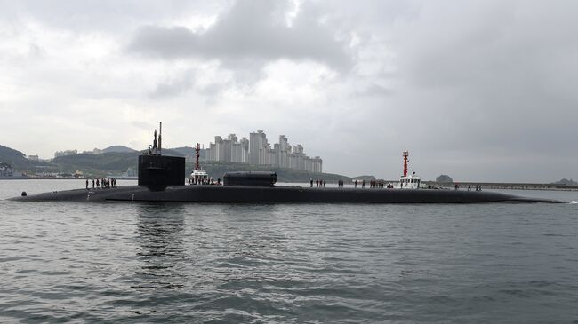 Подводная лодка ВМФ США USS Michigan класса Ohio прибывает в Пусан, Южная Корея