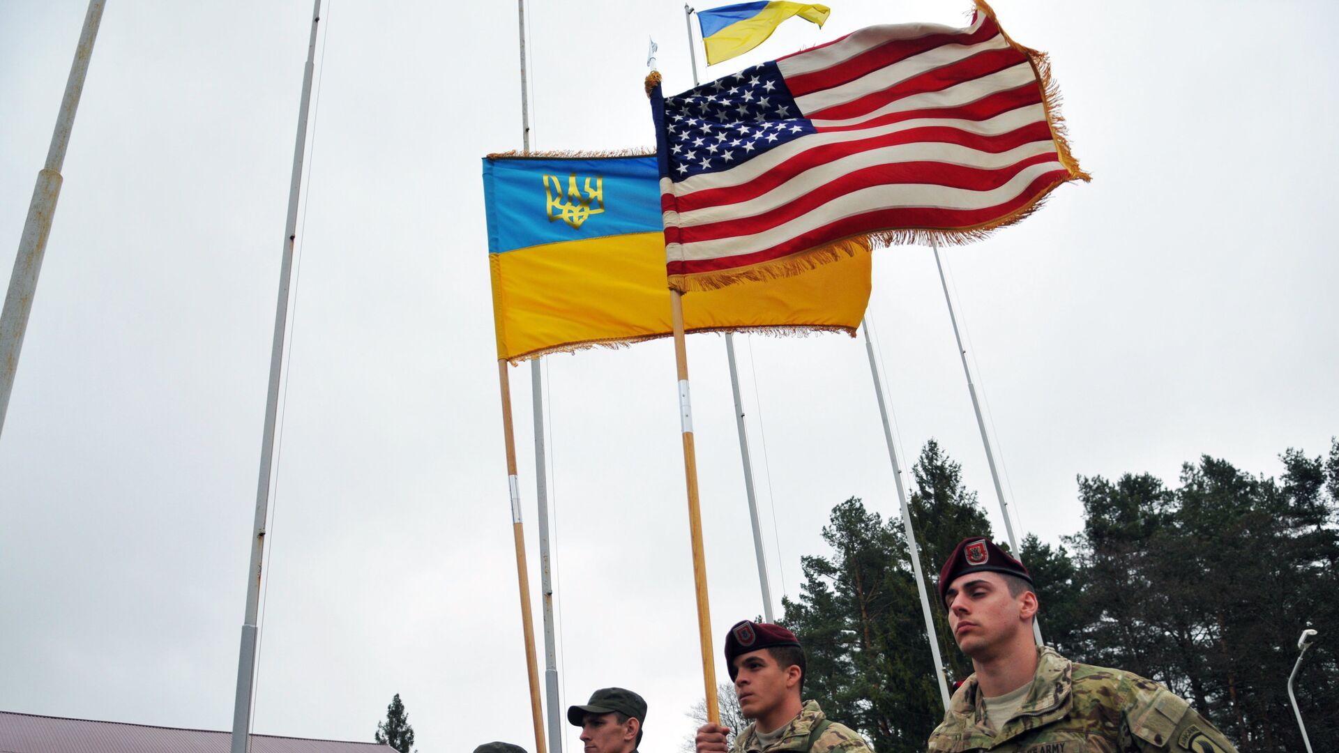 Флаги США и Украины - РИА Новости, 1920, 30.01.2024