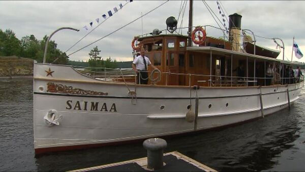 Музейный пароход доставил Путина и Ниинистё к замку Олавинлинна в Финляндии