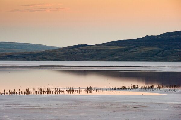 Чокракское озеро на Керченском полуострове в Крыму