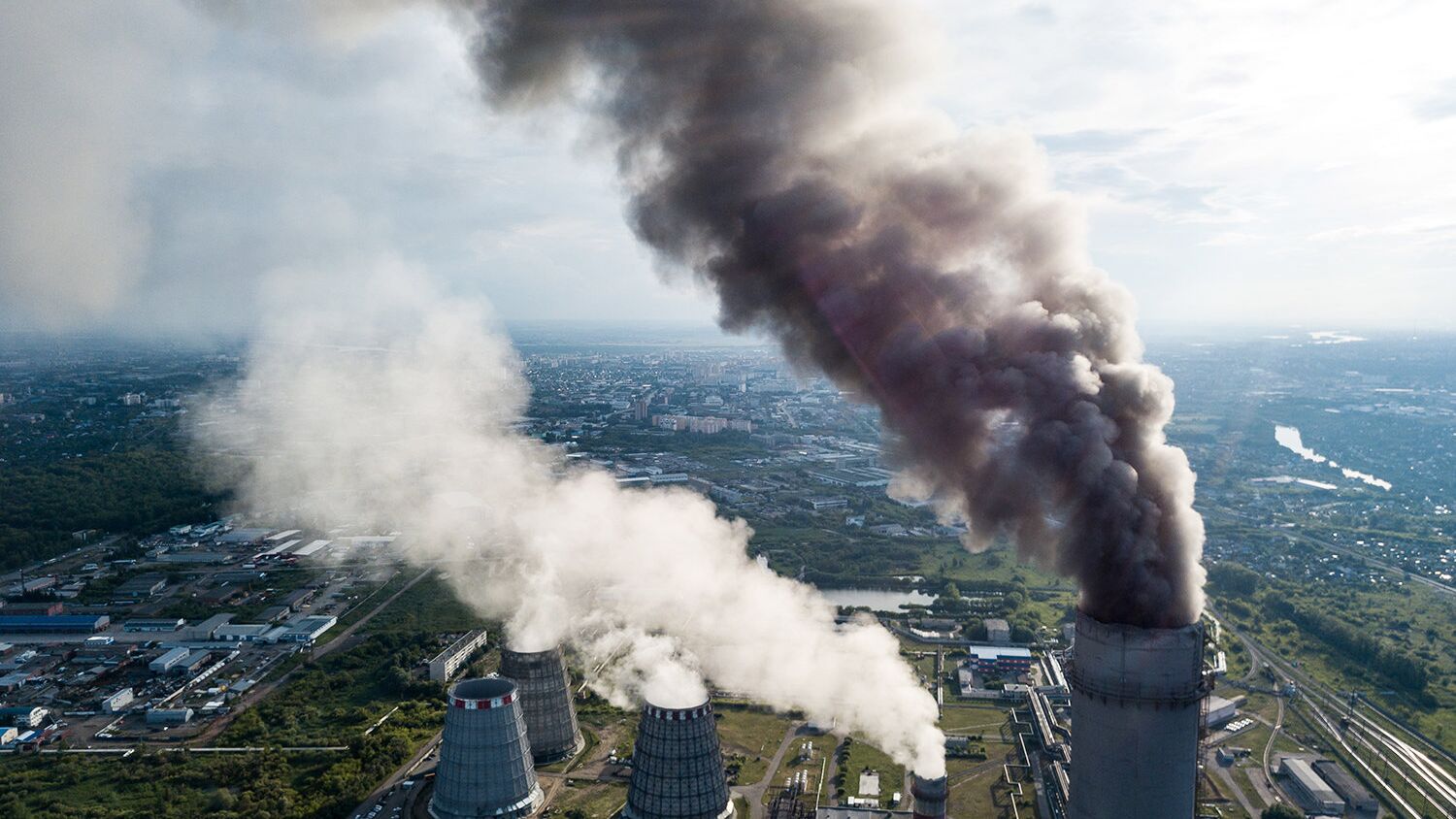 Объем выбросов парниковых газов в России за 25 лет сократился почти вдвое - РИА Новости, 1920, 21.04.2021