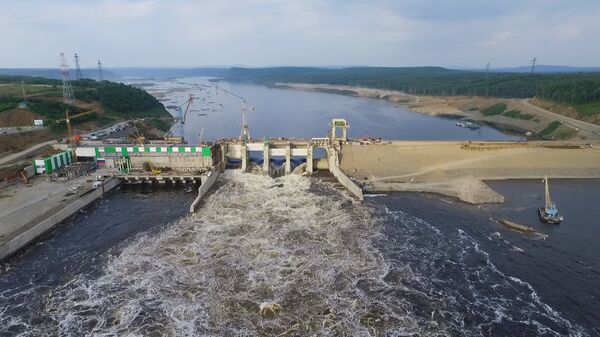Холостые сбросы вод Бурейского водохранилища на Бурейской ГЭС Холостые сбросы вод Бурейского водохранилища на Бурейской ГЭС