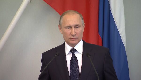 В какой-то момент нам придется отвечать - Путин об антироссийских санкциях