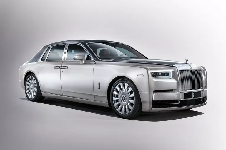 Автомобиль Rolls-Royce Phantom Автомобиль Rolls-Royce Phantom