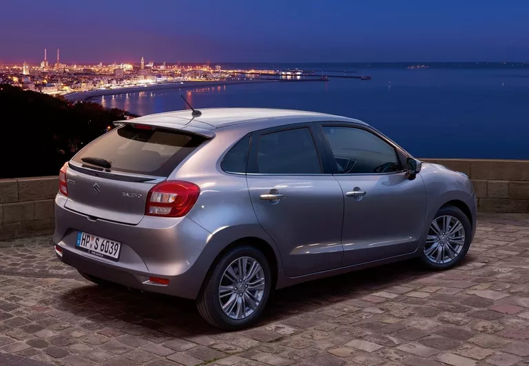 Автомобиль Suzuki Baleno Автомобиль Suzuki Baleno