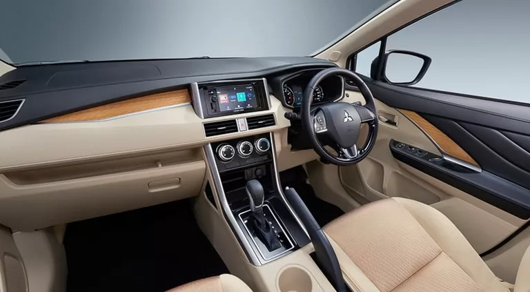 Минивэн Mitsubishi Минивэн Mitsubishi