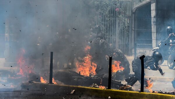 Врыв на улице Каракаса в день выборов в Венесуэле. 30 июля 20107