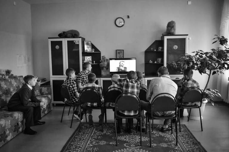 Фотография из серии Сироты Урала специального фотокорреспондента МИА Россия сегодня Владимира Песни Фотография из серии Сироты Урала специального фотокорреспондента МИА Россия сегодня Владимира Песни