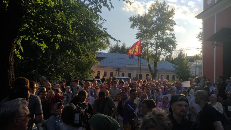 Участники молитвенного стояния против Матильды в Москве Участники молитвенного стояния против Матильды в Москве
