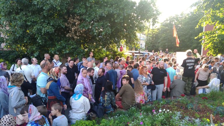 Участники молитвенного стояния против Матильды в Москве Участники молитвенного стояния против Матильды в Москве