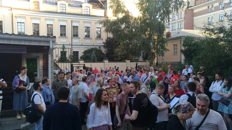 Участники молитвенного стояния против Матильды в Москве Участники молитвенного стояния против Матильды в Москве