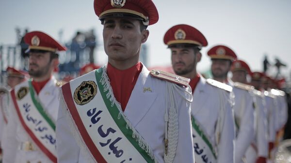 Иранские военнослужащие одного из подразделений КСИР на параде в Тегеране. Архивное фото