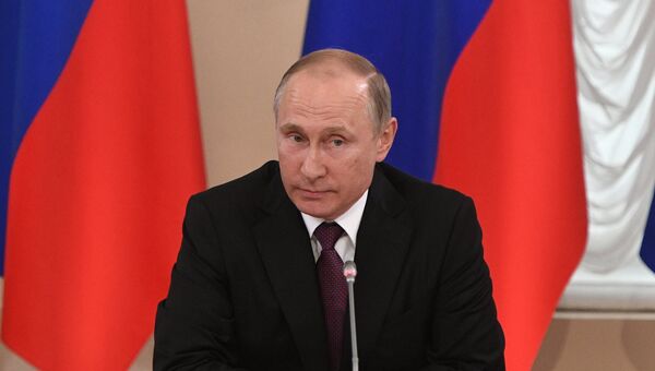Президент РФ Владимир Путин во время заседания Совета при президенте РФ по развитию местного самоуправления. 5 августа 2017