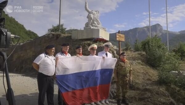 Открытие памятника погибшему в Сирии офицеру Прохоренко в Италии. Стоп-кадр с видео