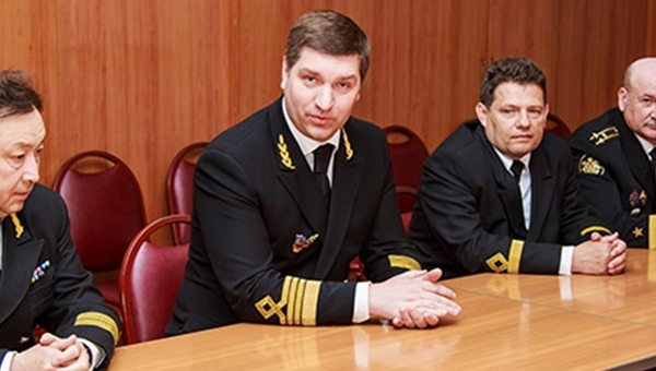 Бывший заместитель руководителя Росморречфлота Сергей Горелик (в центре)
