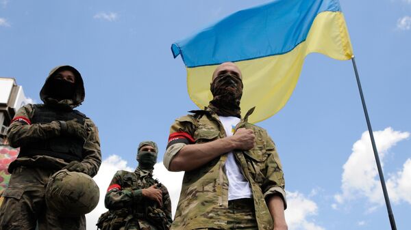 Сторонники радикального движения Правый сектор (экстремистская организация, запрещена в России) в Киеве