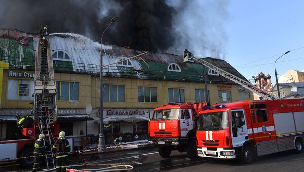 Пожар в торговом центре Атом на Таганской площади