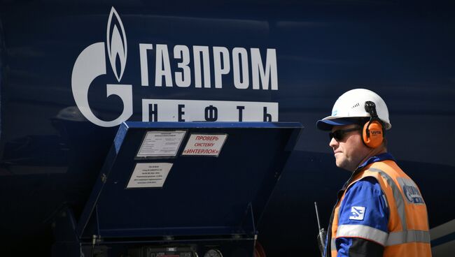 Цистерна Газпром Нефть. Архивное фото