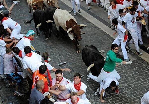 Ежегодный фестиваль Бег быков в Испании