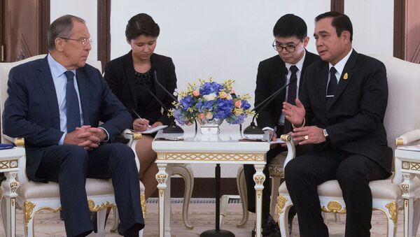 Сергей Лавров и министр иностранных дел Таиланда Дон Прамудвинаи во время встречи в Бангкоке. 10 августа 2017