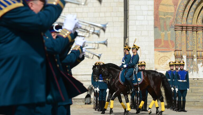 Военнослужащие Президентского полка во время развода конного караула, в рамках подготовки к фестивалю Спасская башня