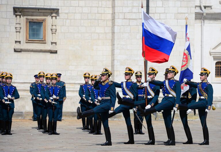 Военнослужащие Президентского полка во время развода конного караула, в рамках подготовки к фестивалю Спасская башня