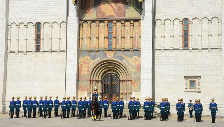 Военнослужащие Президентского полка во время развода конного караула, в рамках подготовки к фестивалю Спасская башня