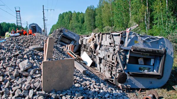 Последствия подрыва поезда № 166 Невский экспресс. 2007 год