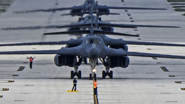 Бомбардировщики B-1B Lancer на авиабазе Андресон на Гуаме. Архивное фото