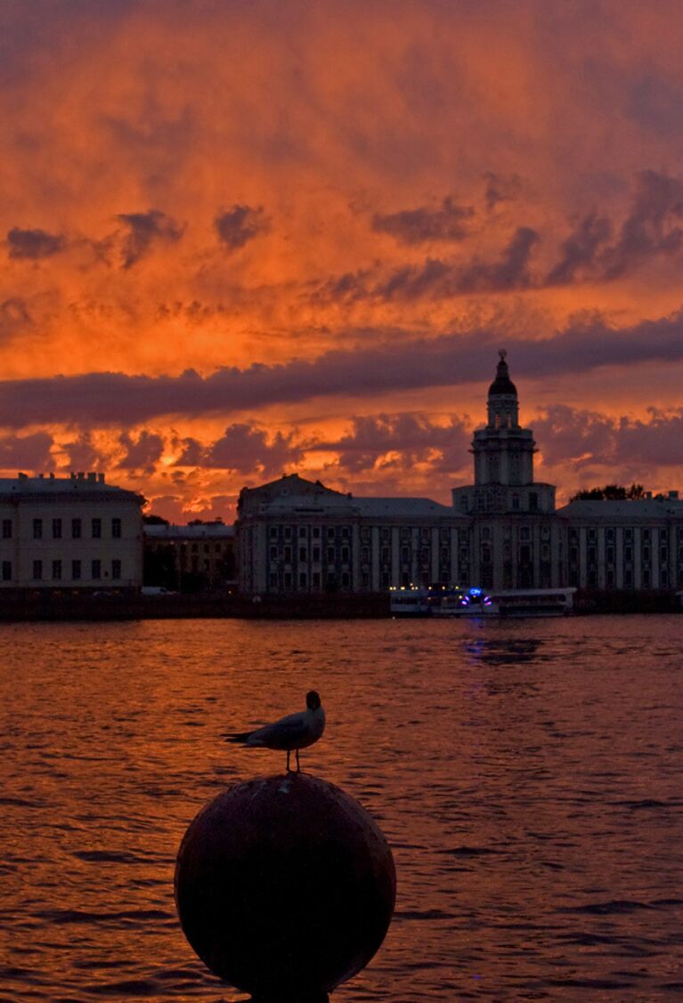 В Санкт-Петербурге заканчивается сезон белых ночей