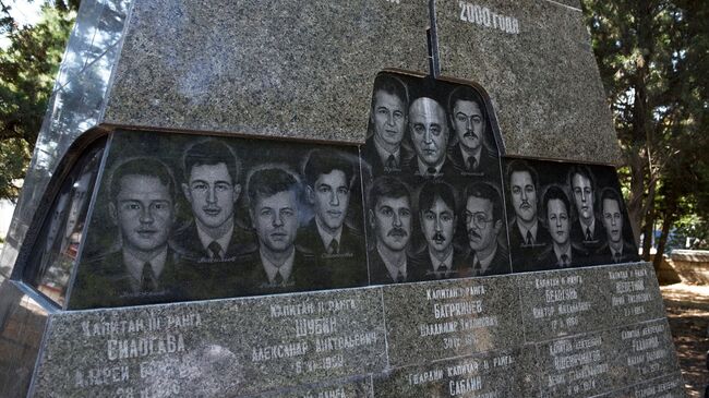 Мемориал морякам-подводникам, погибшим на атомной подводной лодке Курск в Севастополе Мемориал морякам-подводникам, погибшим на атомной подводной лодке Курск в Севастополе