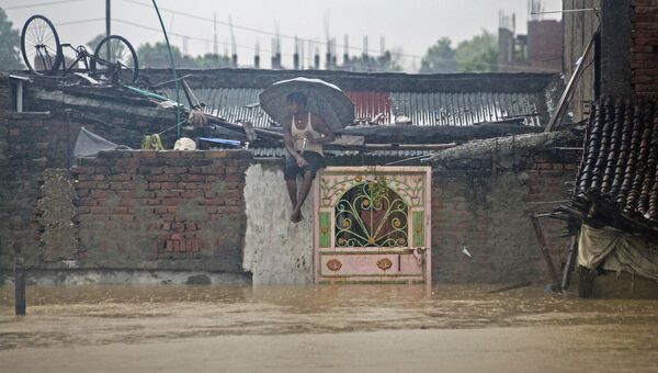 Во время наводнения в Непале. 13 августа 2017
