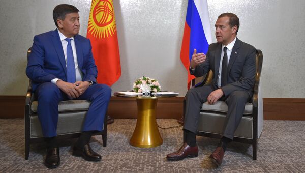 Дмитрий Медведев и премьер-министр Киргизии Сооронбай Жээнбеков во время встречи. 14 августа 2017