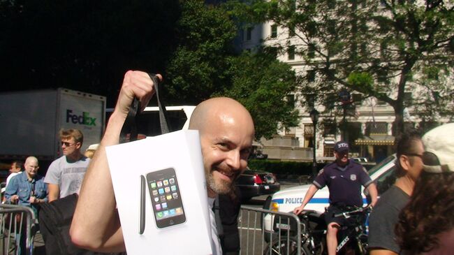 Начало продаж нового iPhone 3G