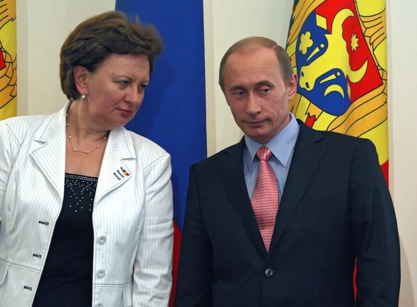 Премьер-министр РФ Владимир Путин и премьер-министр Молдавии Зинаида Гречаная
