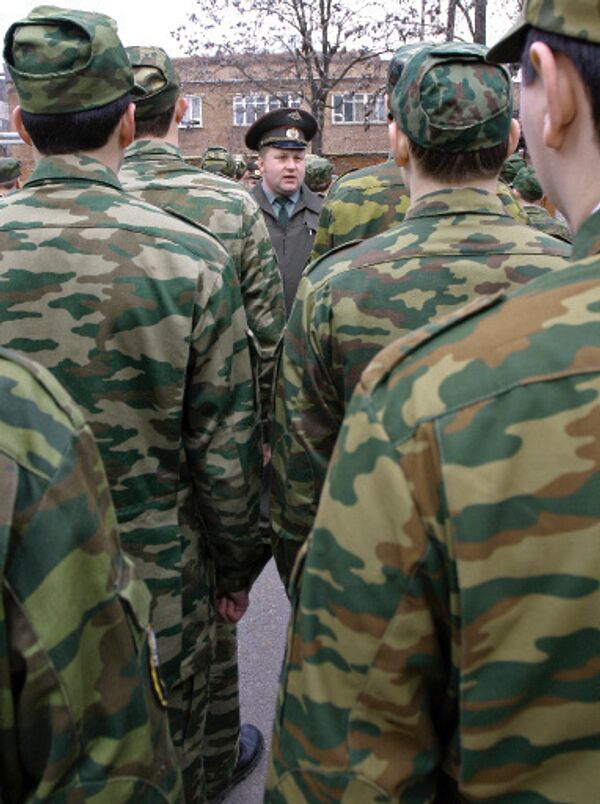 Каждый четвертый офицер ВС будет уволен в Москве и Московской области