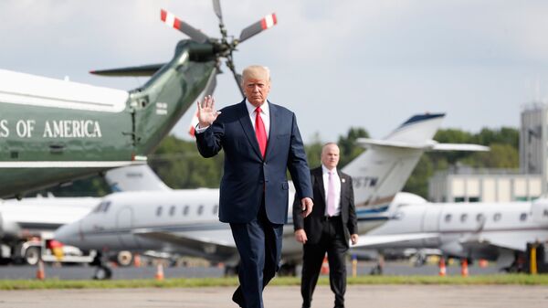 Президент США Дональд Трамп в аэропорту Морристауна. 14 августа 2017