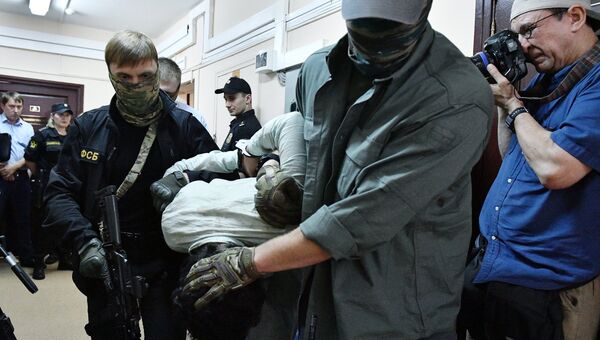 Подозреваемые в подготовке взрывов в Москве доставлены в Лефортовский суд