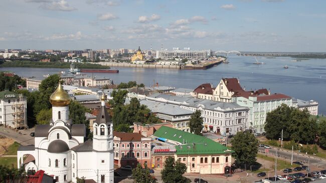 Вид с Кремлевского бульвара на слияние рек Ока и Волга