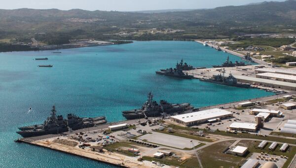 Военно-морская база Апра-Харбор на острове Гуам