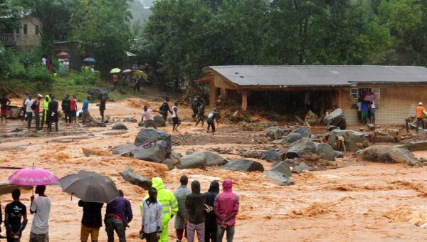 Оползни после сильных дождей и наводнений в Сьерра-Леоне. 14 августа 2017
