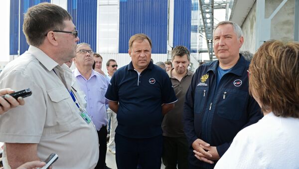 Заместитель председателя правительства РФ Дмитрий Рогозин во время рабочей поездки на космодром Восточный. 16 августа 2017