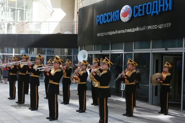 Выступление Центрального военного оркестра МО РФ в агентстве Россия сегодня